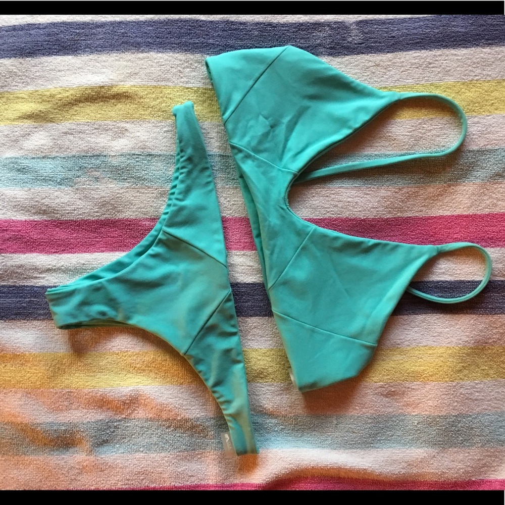 Ola feroz classic aqua bikini set